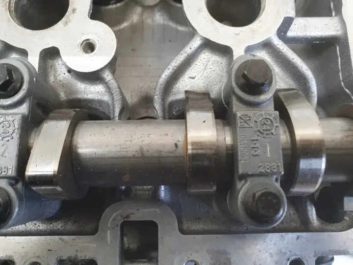 Peugeot 2008 1.2 VTi GŁOWICA CYLINDRÓW 9688669980