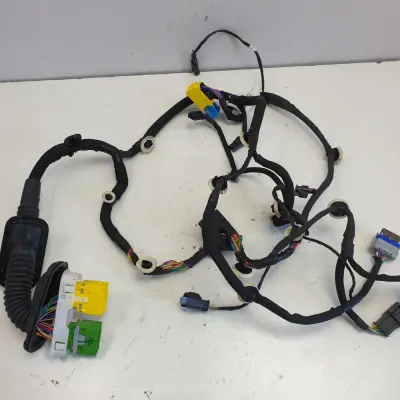 Opel Corsa F WIĄZKA DRZWI lewy przód 9835931880