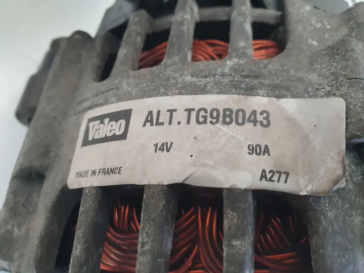 Peugeot 207 1.4 16V ALTERNATOR 9656956280 valeo