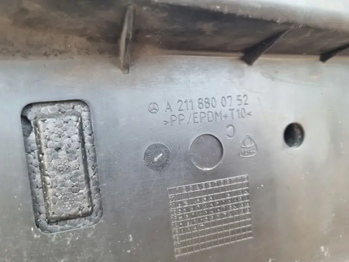 Mercedes W211 LIFT 02-06r KOMPLETNY PRZEDNI ZDERZAK przód PDC HALOGENY 567