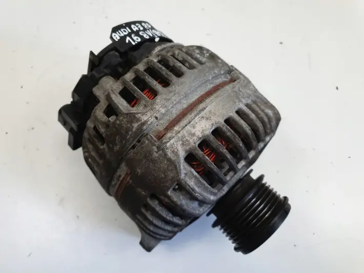 Audi A3 8P VW Golf V 1.9 TDI ALTERNATOR bosch 06F903023F 140A