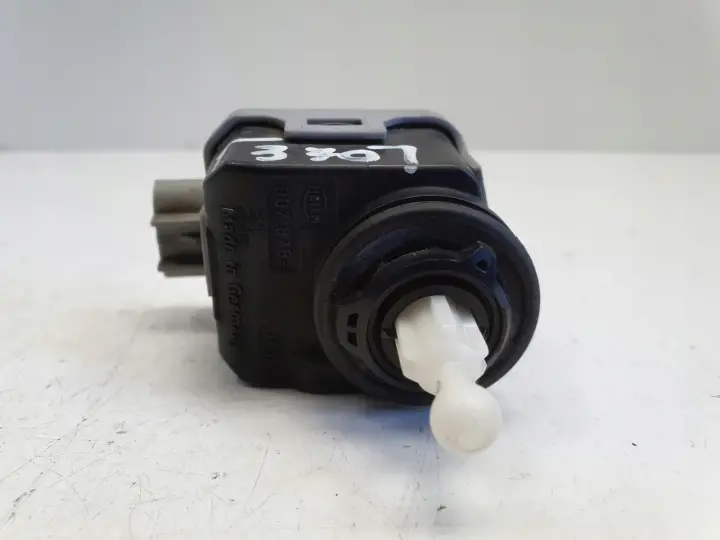 Opel Aastra G II SILNICZEK REGULACJI POZIOMU LAMPY 90590665