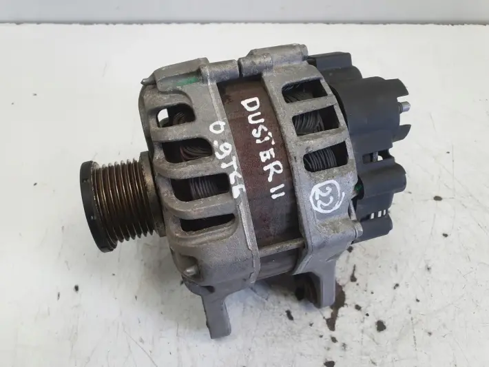 Dacia Duster II 1.0 TCe ALTERNATOR 231006677R valeo