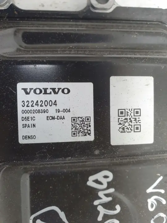 Volvo XC60 II 2.0 T6 STEROWNIK SILNIKA komputer 32242004