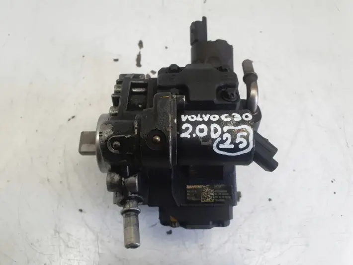 Volvo C30 V50 S40 II V70 III 2.0 D POMPA WTRYSKOWA paliwa 9658193980