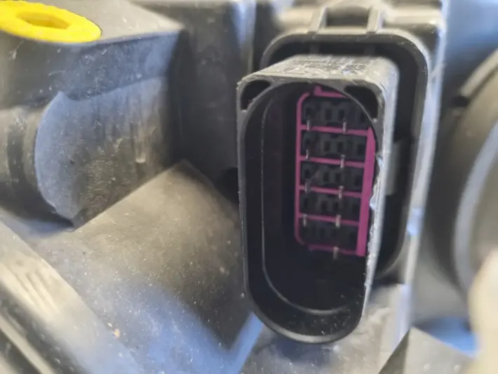 Audi A3 8L LIFT PRZEDNIA LAMPA LEWA lewy przód 8P0941003 1LJ009648-03
