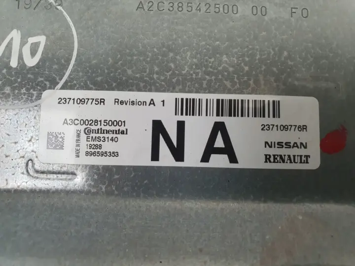 Dacia Sandero II 0,9 TCE KOMPUTER SILNIKA sterownik 237109775R 237109776R