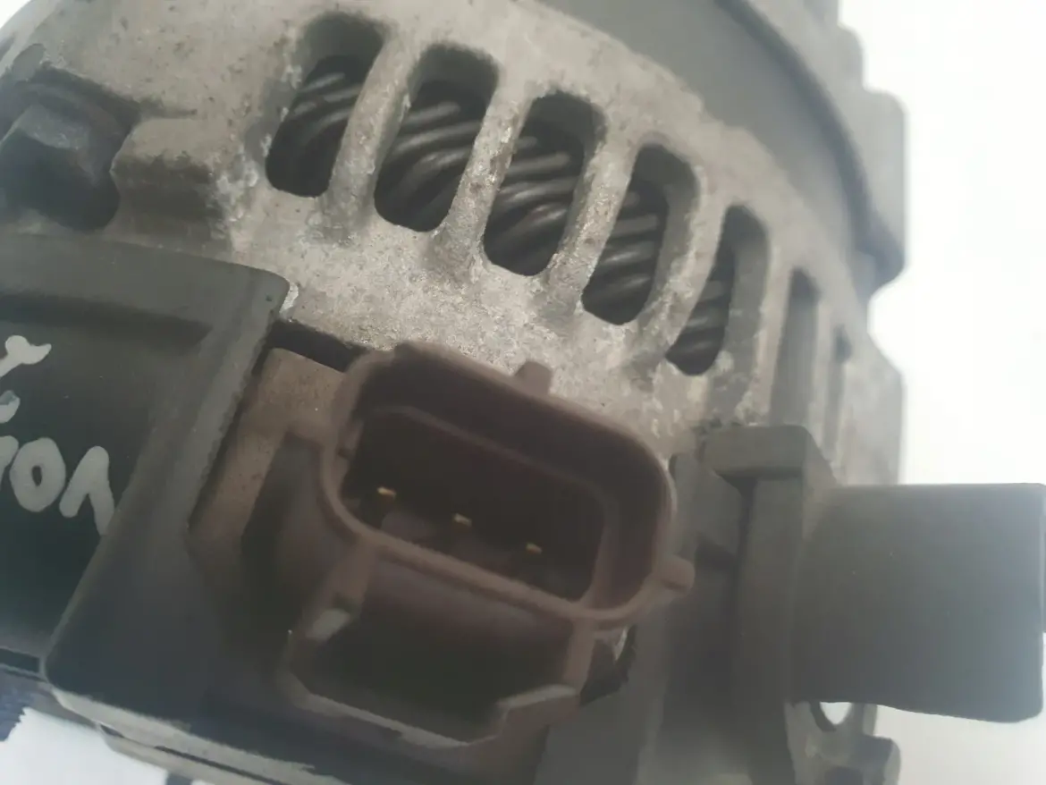 Volvo S40 II V50 2.0 D ALTERNATOR 0986049071