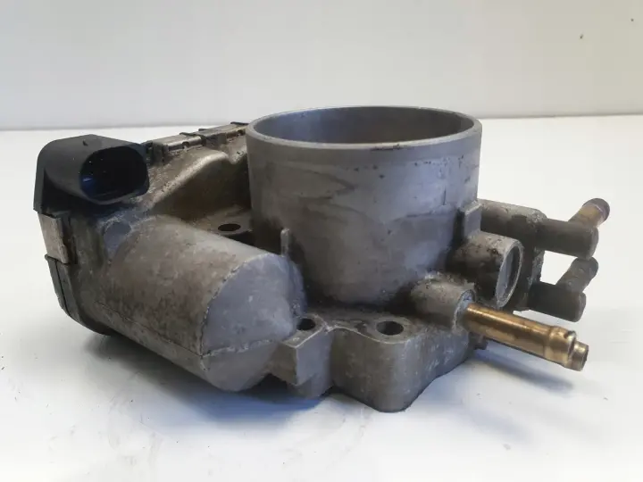 Audi A6 C5 3.0 V6 PRZEPUSTNICA 078133062B 0280750030