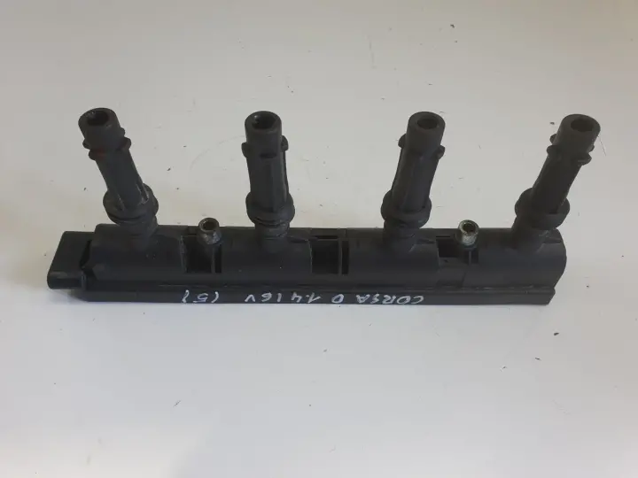 Opel Corsa D 1.4 16V CEWKA ZAPŁONOWA A14XER