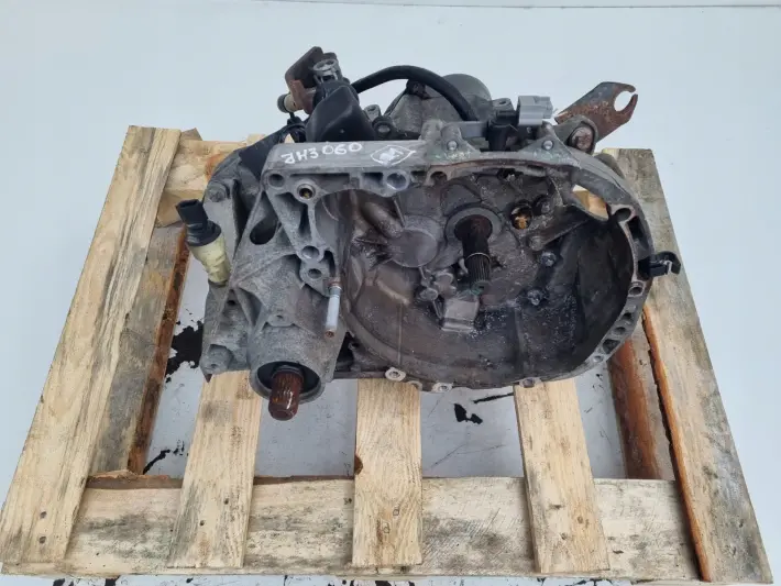 Dacia Sandero I 1.6 8V SKRZYNIA BIEGÓW JH3060 manualna MANUAL