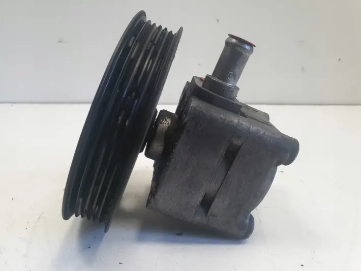 Volvo S80 S60 I V70 II 2.5 T POMPA WSPOMAGANIA 8683377