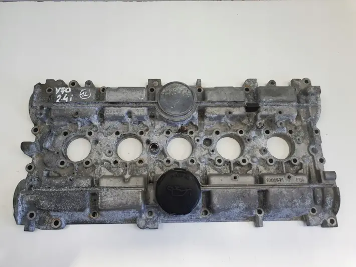 Volvo V70 I 2.4 i POKRYWA ZAWORÓW 1001671