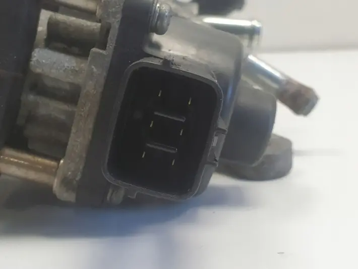 Subaru Legacy IV 2.0 B ZAWÓR EGR