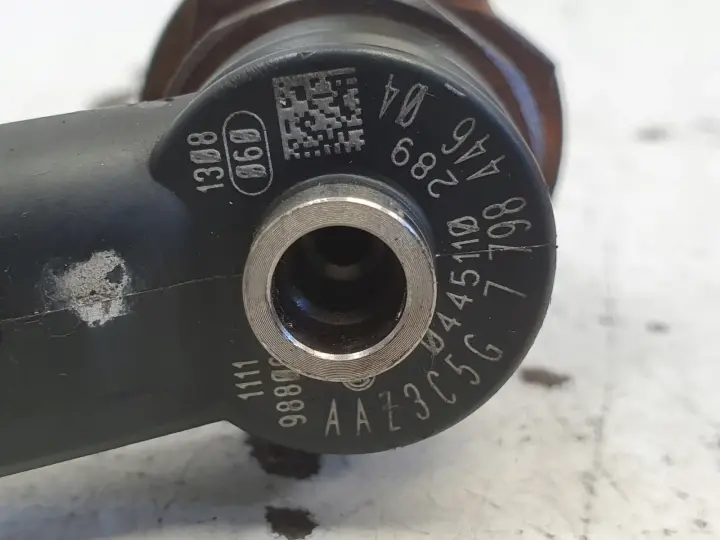 BMW E87 E90 E91 2.0 D WTRYSKIWACZ wtrysk 0445110289