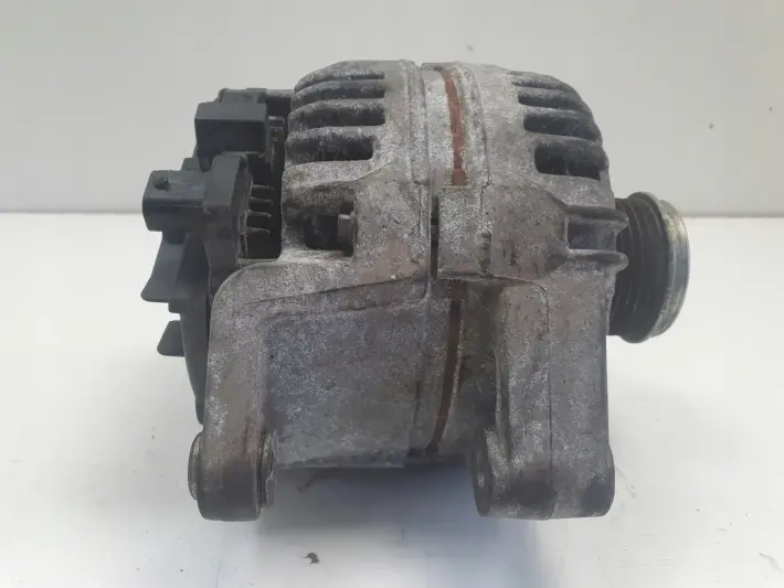 Opel Corsa D 1.4 16V ALTERNATOR bosch 0124425087 120A