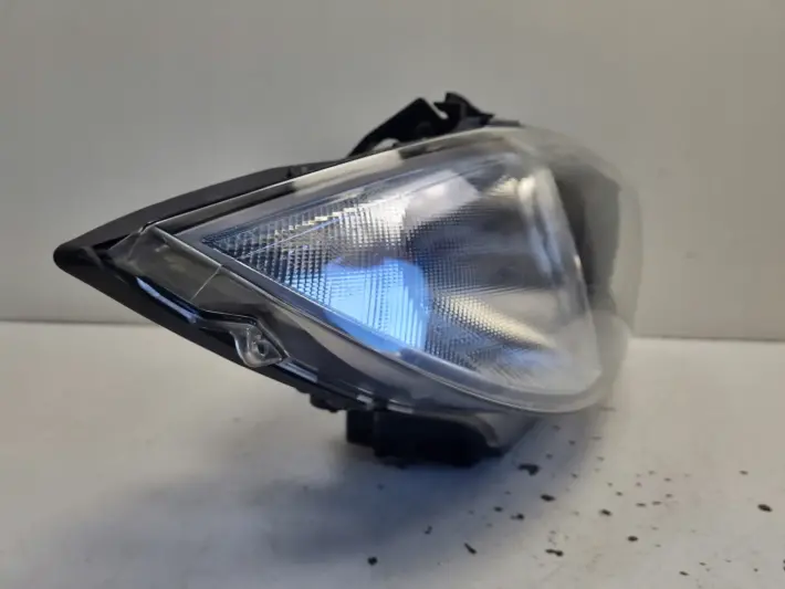 BMW E87 04-11r PRZEDNIA LAMPA PRAWA PRAWY PRZÓD 7249650-02