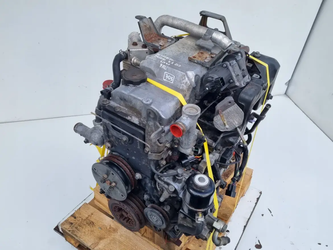 SILNIK KOMPLET Mitsubishi Pajero III 3.2 DID 154tyś 4M41