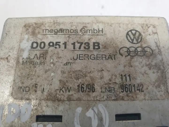 Audi A6 C5 MODUŁ ALARMU Sterownik 4D0951173B