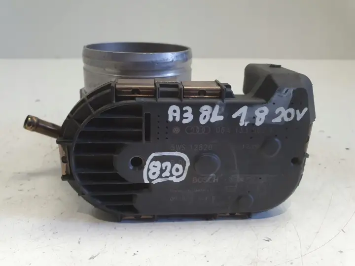 Audi A3 8L 1.8 20V PRZEPUSTNICA 06A133062F