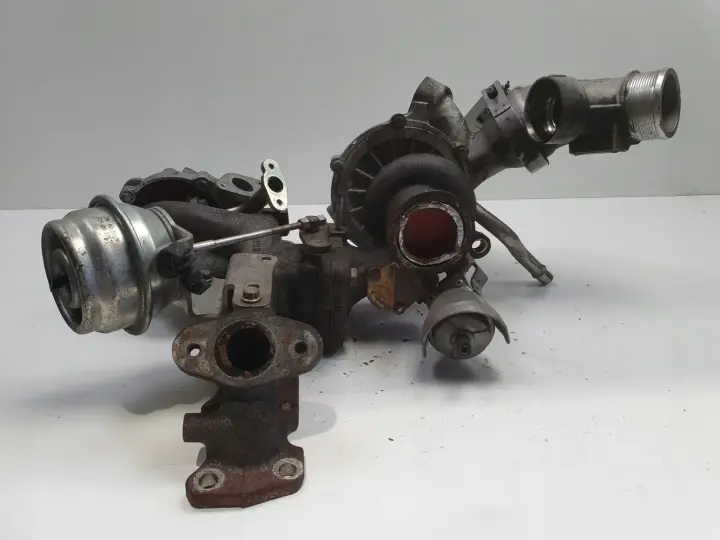 Volvo V60 XC60 S80 2.4 D5 TURBOSPRĘŻARKA turbo 36002757 36002640 31293086