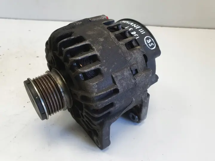 Renault Megane III 1.5 DCI ALTERNATOR 231000026R valeo