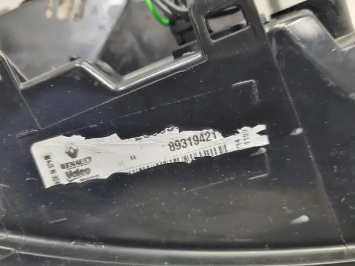 Renault Megane III kombi TYLNA LAMPA PRAWA prawy tył W KLAPE 265500027R