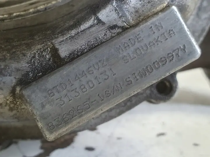 Volvo V40 II 2.0 D3 TURBOSPRĘŻARKA turbo 31380131
