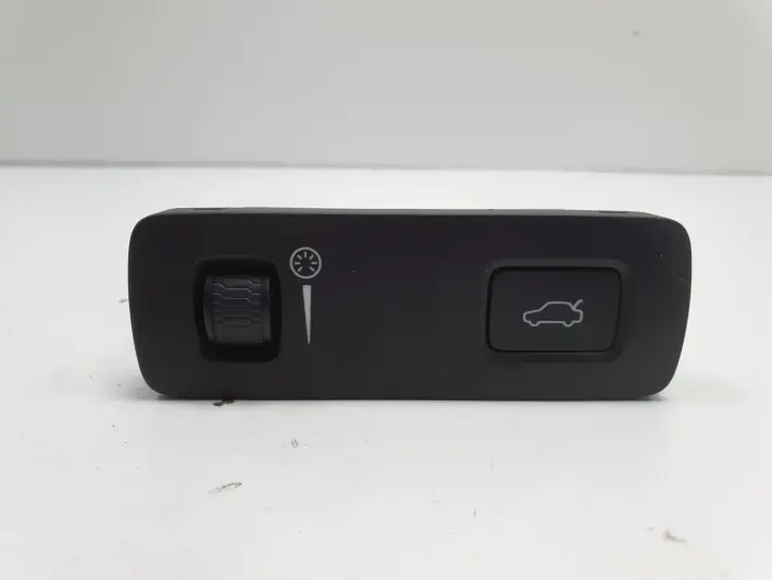 Volvo S90 II XC60 II XC90 II PRZYCISK KLAMPY BGAŻNIKA 31376510