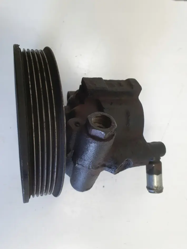 Opel Astra F 1.6 8V POMPA WSPOMAGANIA 90468384