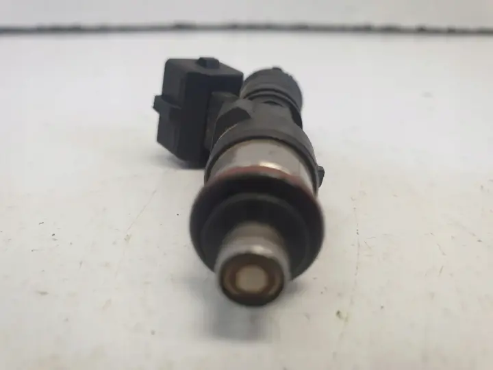Ford Fiesta MK7 VII 1.25 WTRYSKIWACZ 0280158207
