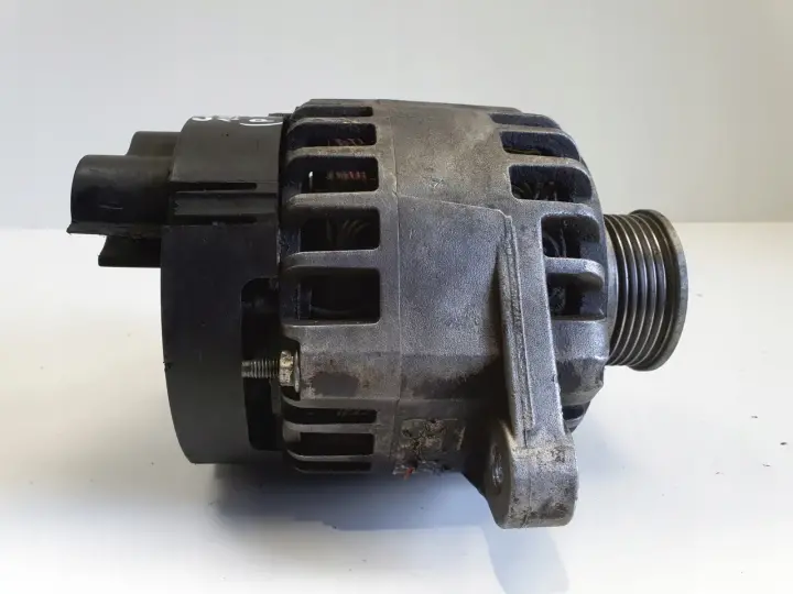 Fiat Croma II 1.9 JTD ALTERNATOR denso