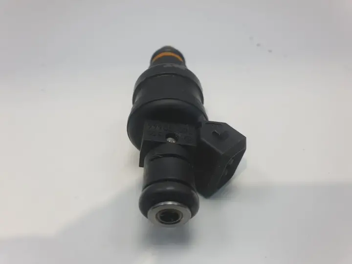 Audi A4 B5 1.8 20V WTRYSKIWACZ wtrysk 0280150444
