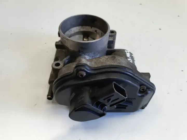 Ford Focus MK2 2.0 16V PRZEPUSTNICA VP4M5U-9E927-A