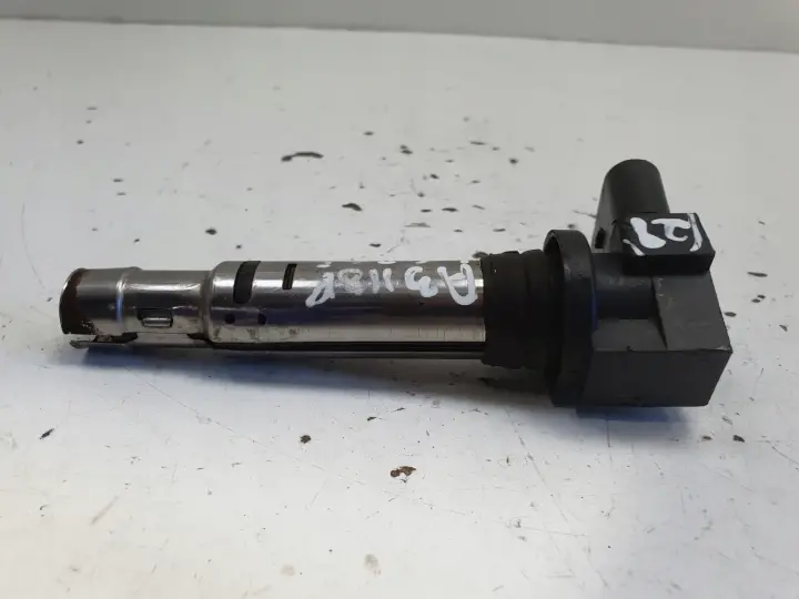 Audi A3 II 8P 1.6 FSI CEWKA ZAPŁONOWA 036905715E