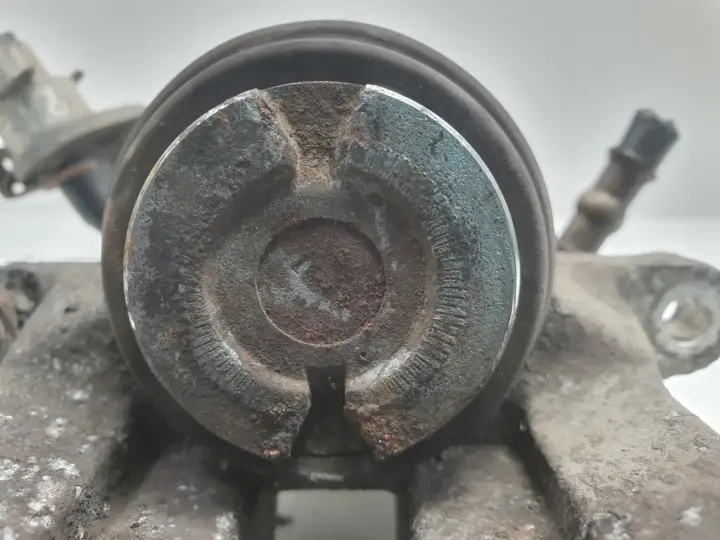 VW Golf IV Bora Audi A3 Toledo II LEWY ZACISK HAMULCOWY tył kierowcy Lucas