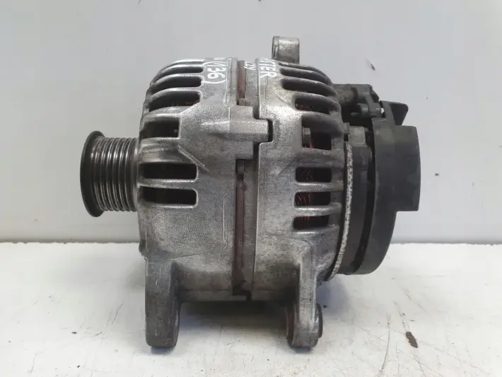 Renault Master II 2.5 DCI ALTERNATOR 0124525044 150A bosch