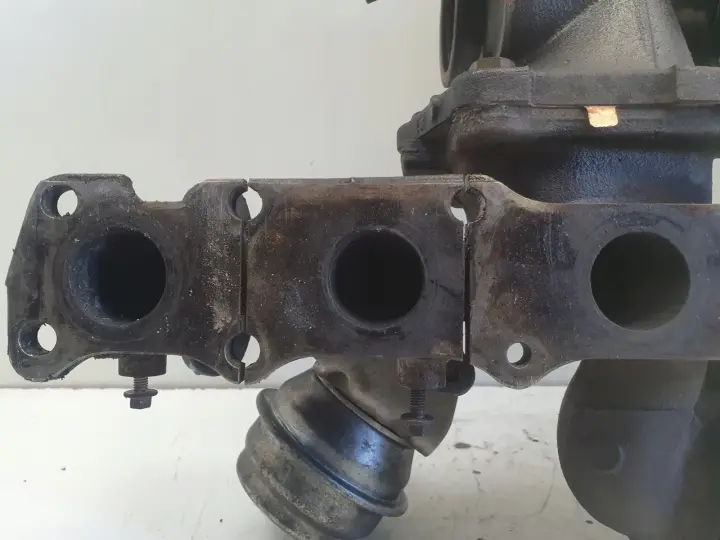 Volvo V60 XC60 S80 2.4 D5 TURBOSPRĘŻARKA turbo 36002757 36002640 31293086