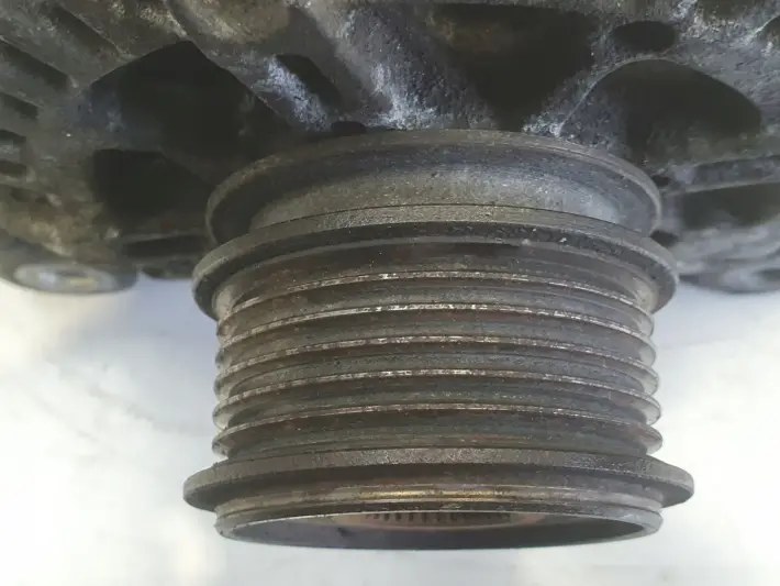 Audi A4 B7 2.0 TDI ALTERNATOR valeo