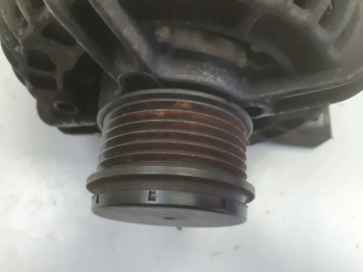 Volvo XC90 2.4 D5 ALTERNATOR bosch 0124525029 8676498