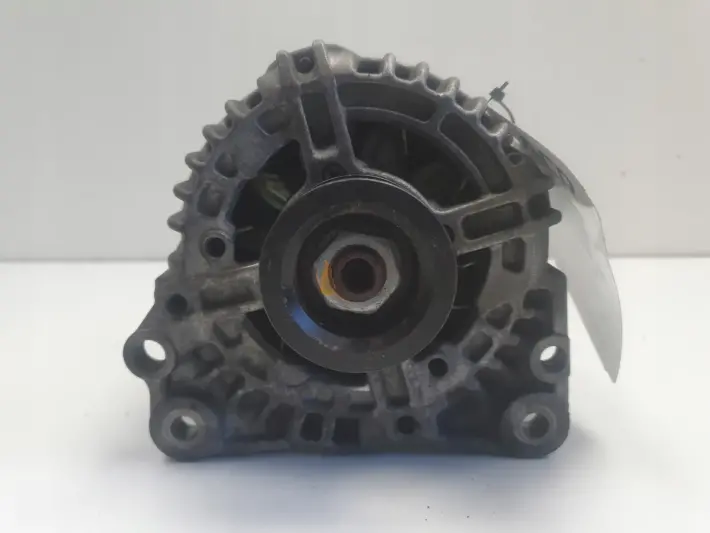 VW Golf V 1.6 FSI ALTERNATOR 03C903023D