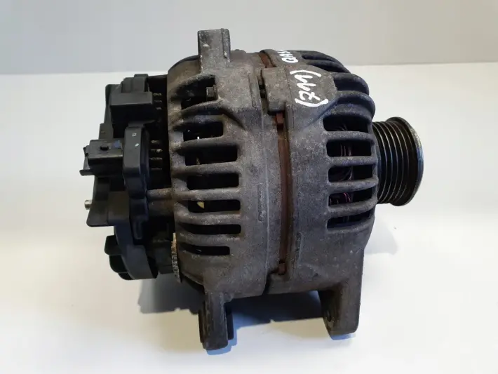 Nissan Qashqai 1.5 DCI ALTERNATOR bosch 0124525140 8200728292-C 150A