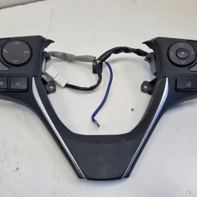 Toyota Auris II lift PRZYCISKI KIEROWNICY multifunkcja przycisk panel