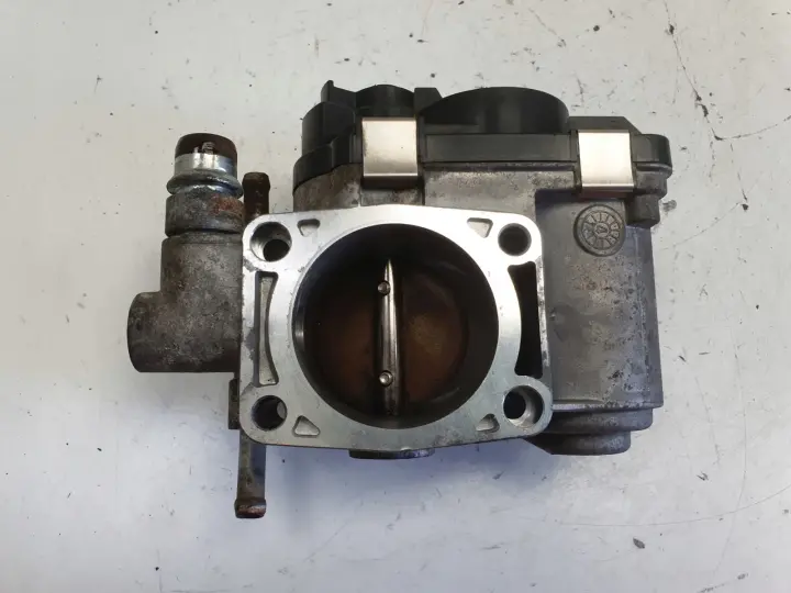 Opel Astra III H 1.6 16V PRZEPUSTNICA 055352858