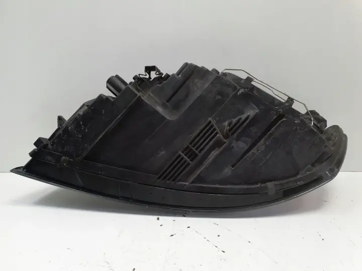 Volvo S40 II V50 LIFT PRZEDNIA LAMPA PRAWA prawy przód EUROPA 31299588