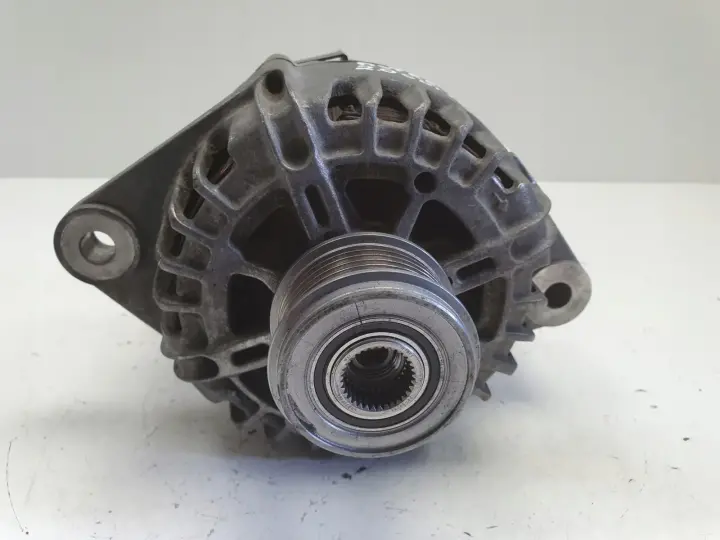 Opel Astra IV J 2.0 CDTI ALTERNATOR VALEO