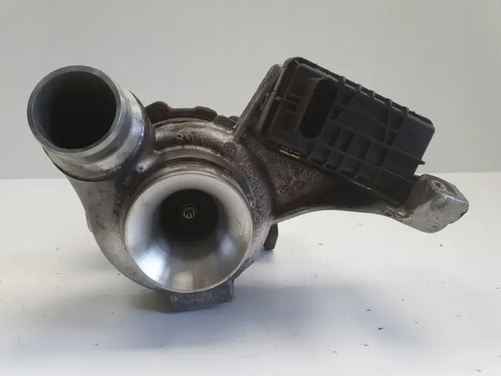 BMW E87 E90 E91 2.0 D N47 TURBOSPRĘŻARKA turbo 7800594