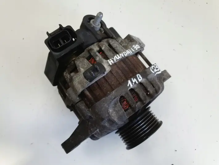 Hyundai i30 1.4 16V ALTERNATOR 90A 2655447 valeo 37300-2B101