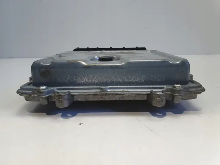 Volvo XC60 2.4 D5 STEROWNIK SILNIKA komputer 31392982