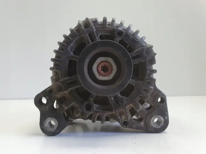 VW Golf V 1.6 FSI ALTERNATOR 110A 03C903023B valeo